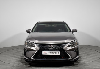 Подержанный автомобиль Toyota Camry Sedan 2016 года (2 фото)