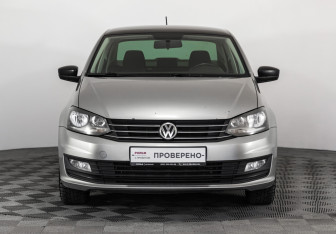 Подержанный автомобиль Volkswagen Polo Sedan 2017 года (2 фото)