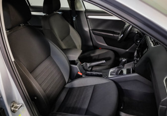 Подержанный автомобиль Skoda Octavia Liftback 2020 года (21 фото)