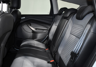 Подержанный автомобиль Ford Kuga 2016 года (12 фото)