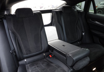 Подержанный автомобиль BMW X6 2017 года (32 фото)