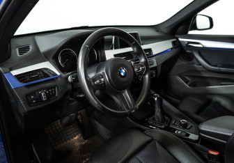 Подержанный автомобиль BMW X1 2019 года (11 фото)