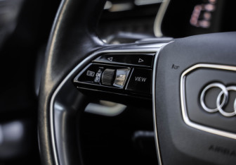 Подержанный автомобиль Audi A6 Sedan 2021 года (13 фото)