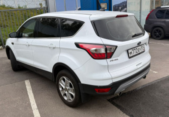 Подержанный автомобиль Geely Tugella 2021 года (4 фото)