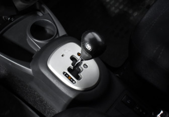 Подержанный автомобиль Toyota Yaris Hatchback 2007 года (11 фото)