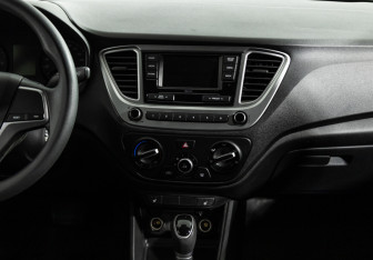 Подержанный автомобиль Hyundai Solaris Sedan 2020 года (14 фото)