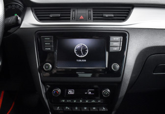 Подержанный автомобиль Skoda Rapid Liftback 2019 года (16 фото)
