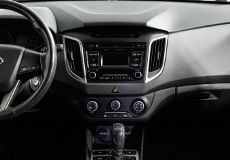 Подержанный автомобиль Hyundai Creta 2017 года (14 фото)