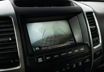 Подержанный автомобиль Toyota Land Cruiser Prado 2007 года (15 фото)