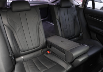 Подержанный автомобиль BMW X6 2016 года (27 фото)