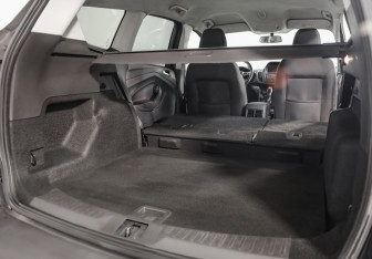 Подержанный автомобиль Ford Kuga 2016 года (25 фото)