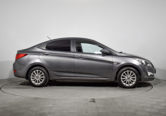 Подержанный автомобиль Hyundai Solaris Sedan 2014 года (4 фото)