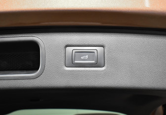 Подержанный автомобиль Voyah Free 2024 года (22 фото)