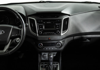Подержанный автомобиль Hyundai Creta 2019 года (14 фото)