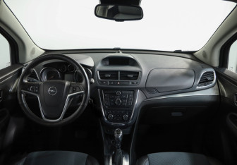 Подержанный автомобиль Opel Mokka 2012 года (9 фото)
