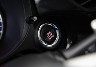 Подержанный автомобиль Mitsubishi Outlander 2013 года (17 фото)