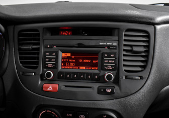 Подержанный автомобиль Kia Rio Sedan 2010 года (14 фото)