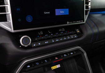 Подержанный автомобиль Toyota Tundra 2022 года (26 фото)