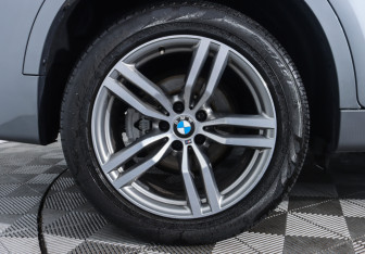 Подержанный автомобиль BMW X6 2019 года (27 фото)