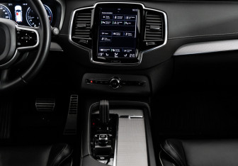 Подержанный автомобиль Volvo XC90 2021 года (14 фото)