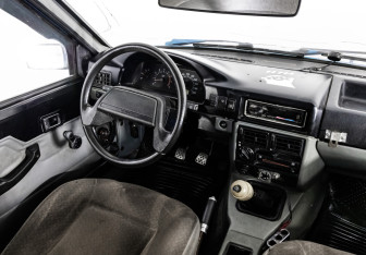Подержанный автомобиль ИЖ 21261 «Фабула» 2005 года (20 фото)