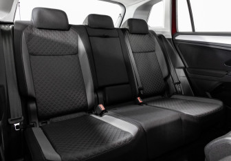 Подержанный автомобиль Volkswagen Tiguan 2020 года (19 фото)