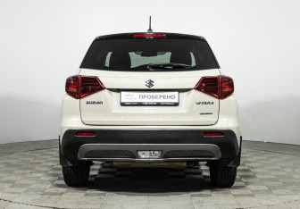 Подержанный автомобиль Suzuki Vitara 2021 года (6 фото)