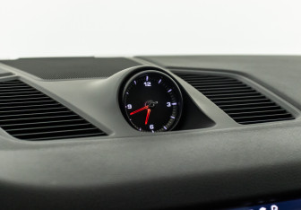 Подержанный автомобиль Porsche Cayenne 2019 года (27 фото)