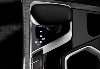 Подержанный автомобиль Geely Tugella 2022 года (10 фото)