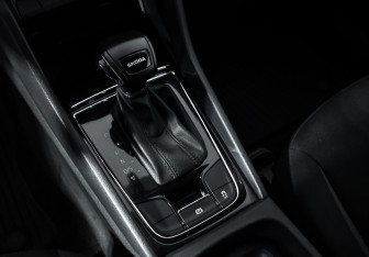 Подержанный автомобиль Skoda Karoq 2021 года (11 фото)