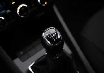 Подержанный автомобиль Skoda Octavia Liftback 2019 года (16 фото)