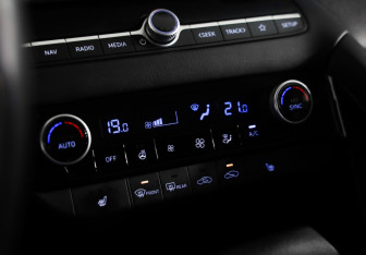 Подержанный автомобиль Hyundai Elantra Sedan 2021 года (15 фото)