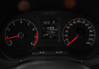 Подержанный автомобиль Volkswagen Polo Sedan 2017 года (12 фото)