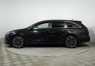 Подержанный автомобиль Kia Ceed Wagon 2021 года (8 фото)