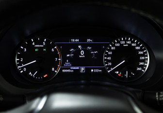 Подержанный автомобиль Infiniti QX50 2018 года (12 фото)