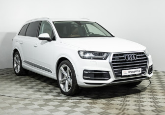 Подержанный автомобиль Audi Q7 2019 года (3 фото)