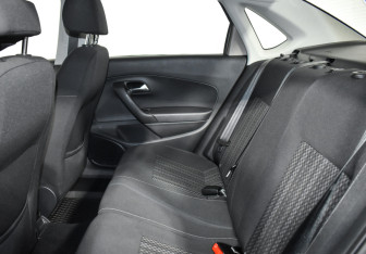 Подержанный автомобиль Volkswagen Polo Sedan 2017 года (12 фото)