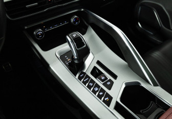 Подержанный автомобиль Geely Coolray 2022 года (19 фото)