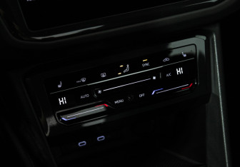 Подержанный автомобиль Volkswagen Tiguan 2021 года (20 фото)