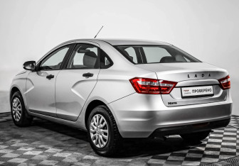Подержанный автомобиль LADA (ВАЗ) Vesta Sedan 2018 года (7 фото)