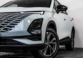 Подержанный автомобиль Omoda C5 2024 года (2 фото)