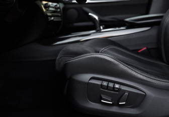 Подержанный автомобиль BMW X5 2017 года (27 фото)