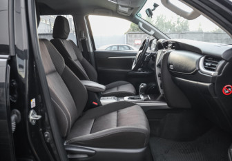Подержанный автомобиль Toyota Fortuner 2019 года (21 фото)