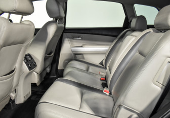 Подержанный автомобиль Mazda CX-9 2008 года (12 фото)