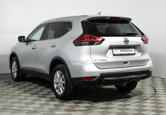 Подержанный автомобиль Nissan X-Trail 2021 года (7 фото)