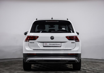Подержанный автомобиль Volkswagen Tiguan 2020 года (6 фото)