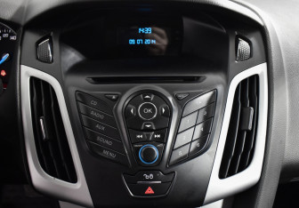 Подержанный автомобиль Ford Focus Sedan 2012 года (15 фото)