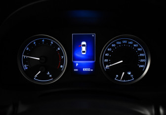 Подержанный автомобиль Toyota Corolla Sedan 2016 года (17 фото)