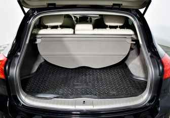 Подержанный автомобиль Infiniti QX50 2015 года (20 фото)