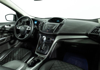 Подержанный автомобиль Ford Kuga 2015 года (9 фото)